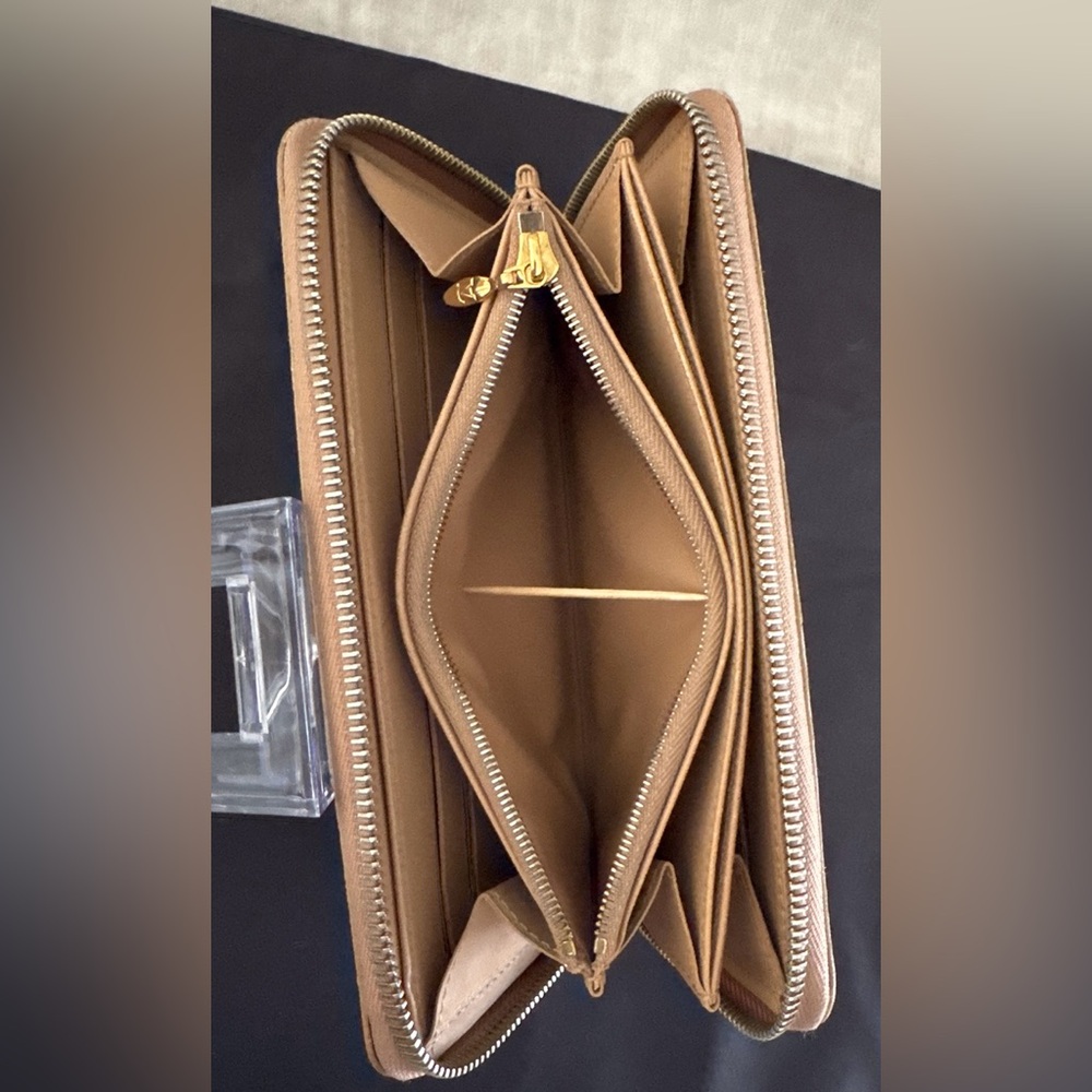 Louis Vuitton Brown Monogram Embossed Vernis Leather Wallet - Picture 13 of 15